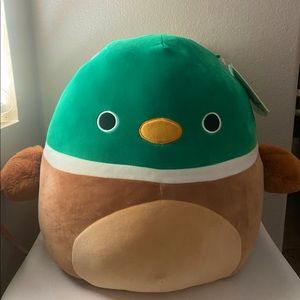 16” Avery The Duck